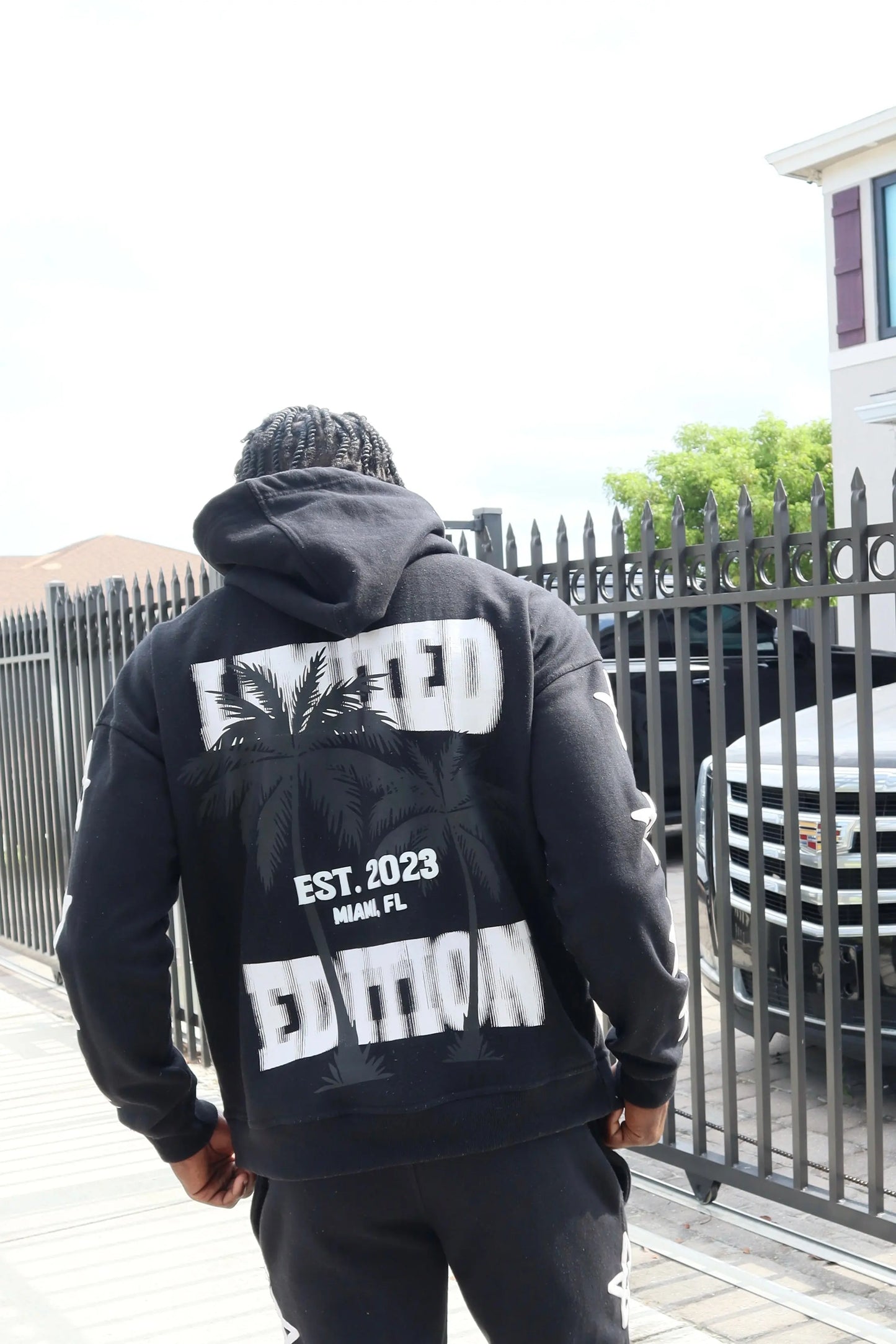 WM Hoodie V2